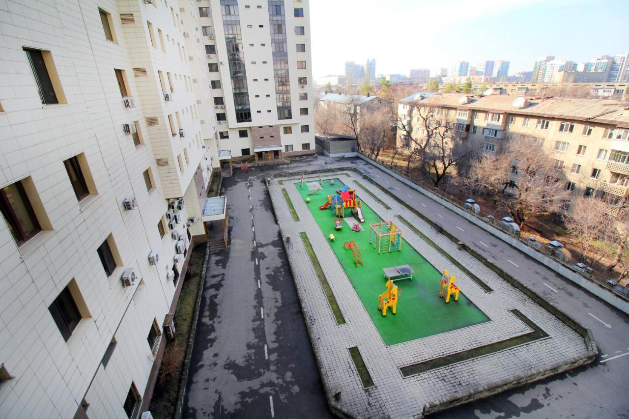 3-Комнатная Рядом Ботаничесикй Сад, Атакент Almaty Exterior photo